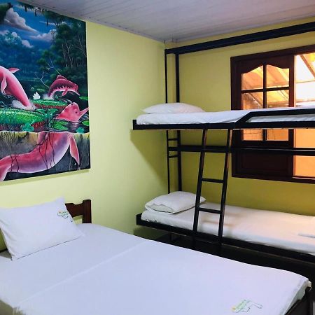 Hostal La Esperanza Leticia Bagian luar foto
