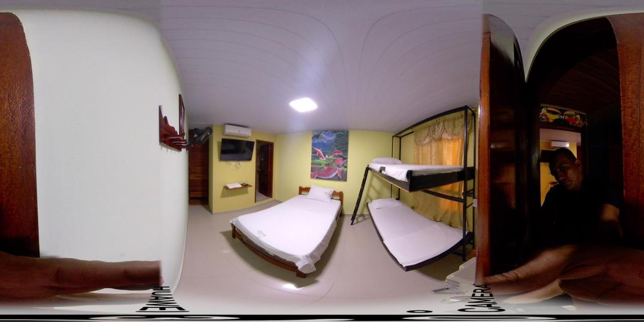 Hostal La Esperanza Leticia Bagian luar foto
